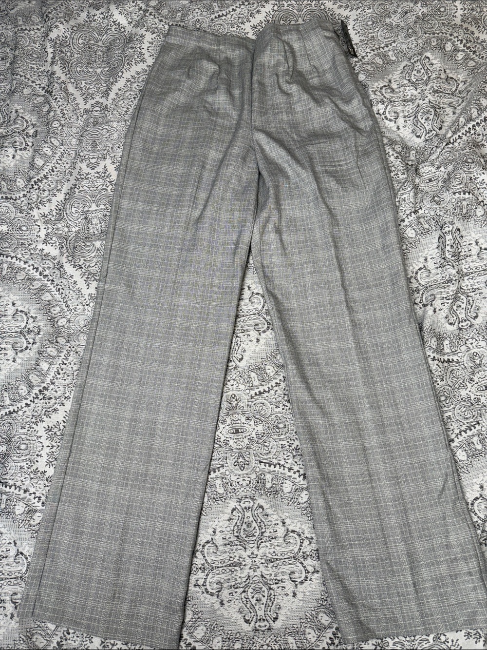 Women’s Classic Gray - Sits At The Waist- Plaid Dress Pants - East 5th - Size 6